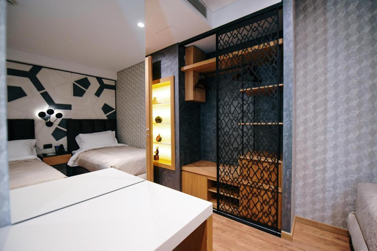 Richmond Hotel Korce Ngoại thất bức ảnh