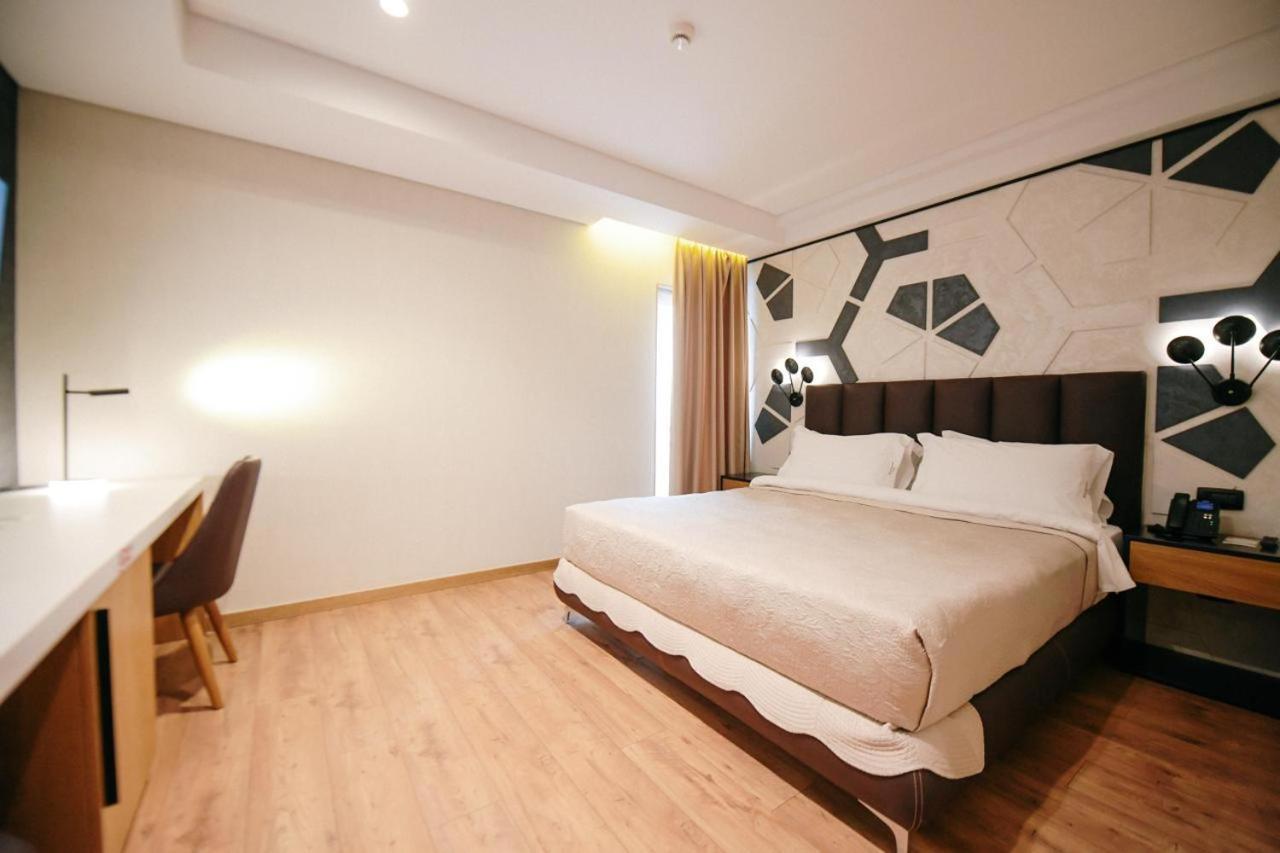Richmond Hotel Korce Ngoại thất bức ảnh