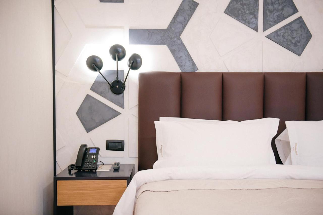 Richmond Hotel Korce Ngoại thất bức ảnh