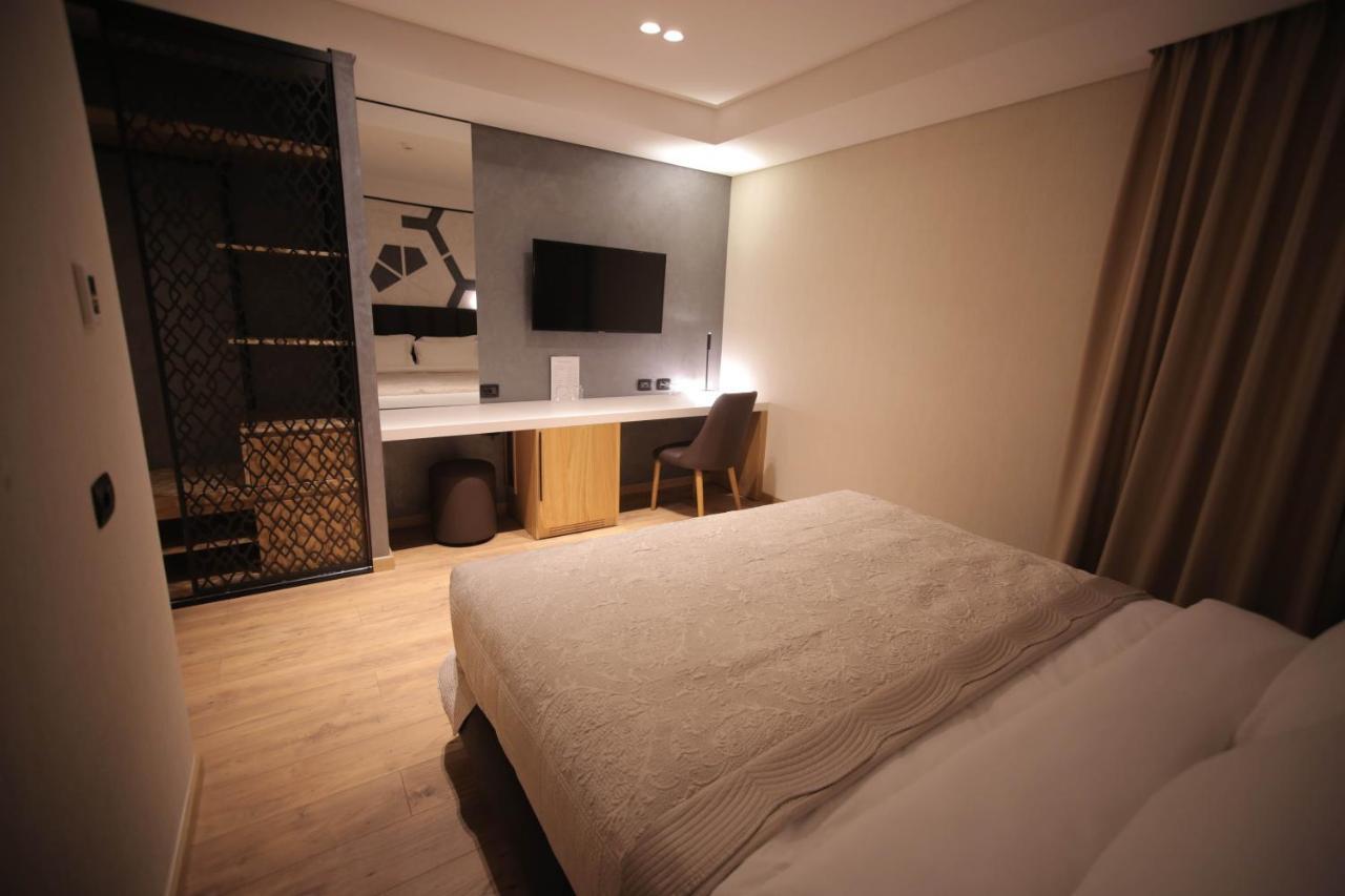 Richmond Hotel Korce Ngoại thất bức ảnh