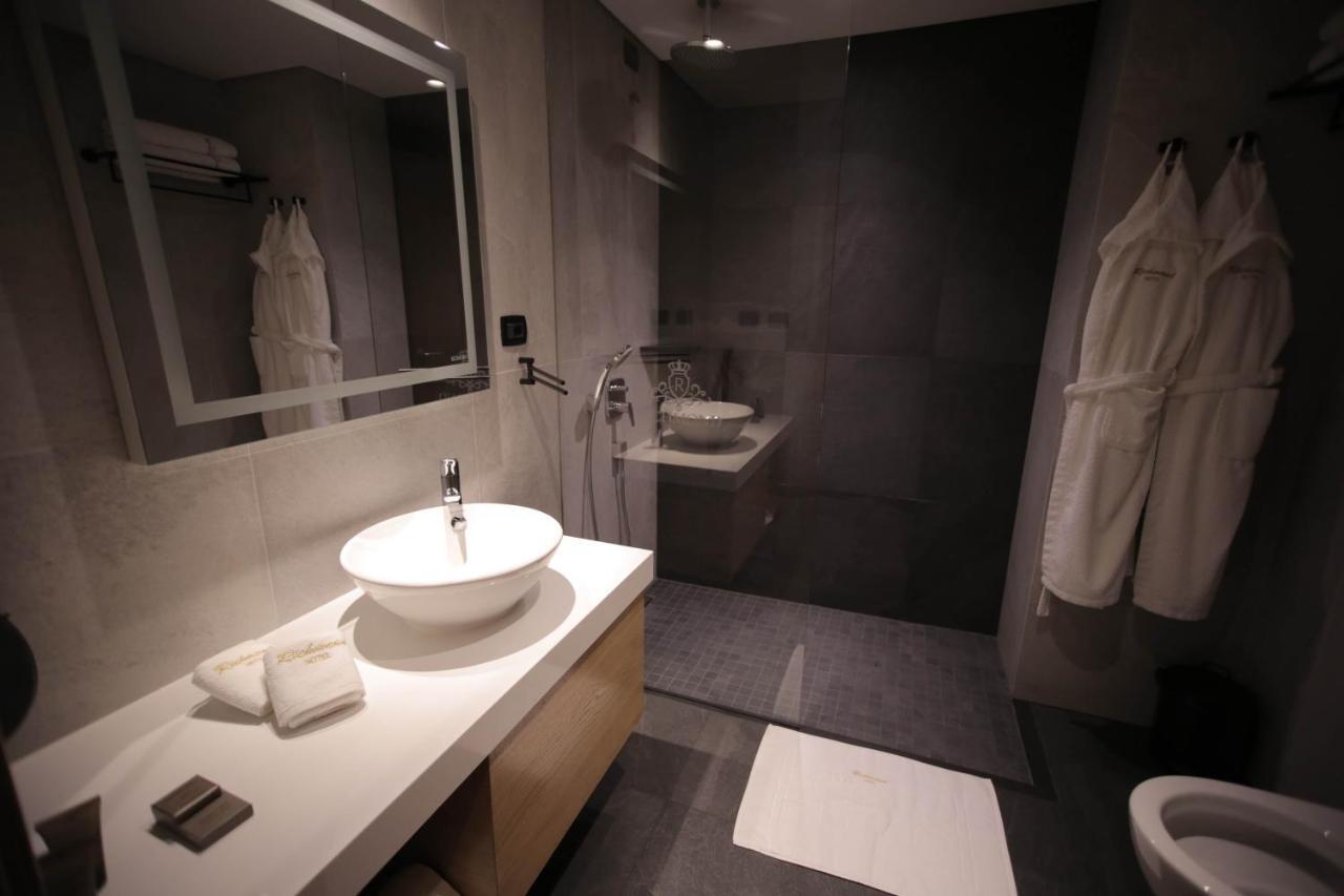 Richmond Hotel Korce Ngoại thất bức ảnh