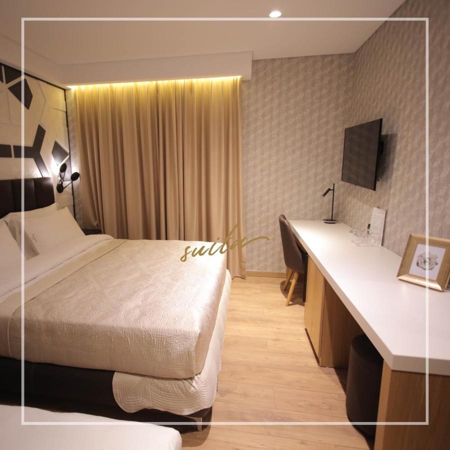 Richmond Hotel Korce Ngoại thất bức ảnh