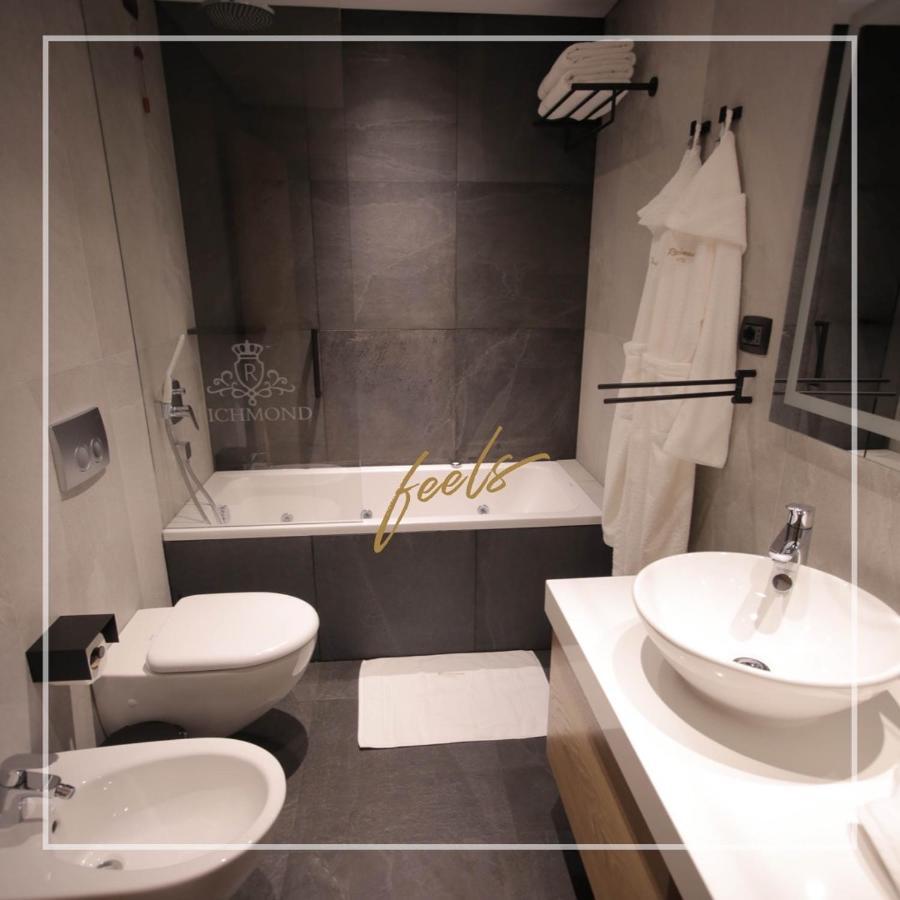 Richmond Hotel Korce Ngoại thất bức ảnh